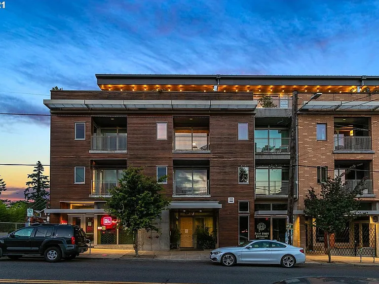 4216 N Mississippi Ave #208 — Photo 29