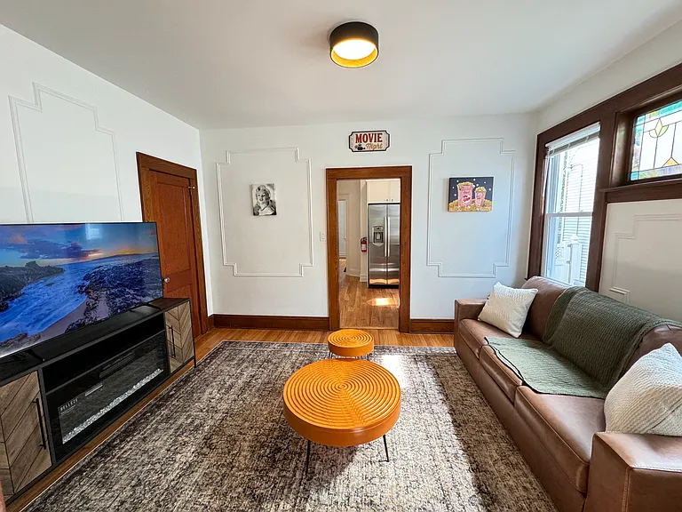 130 N Spring St #1R — Photo 8
