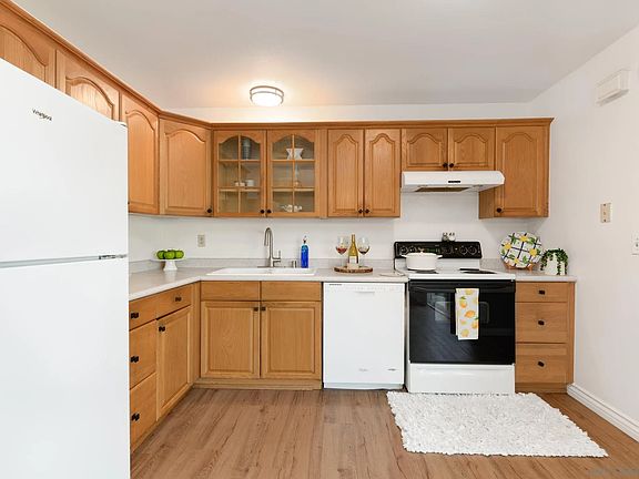 2nd image of 10524 Caminito Glenellen