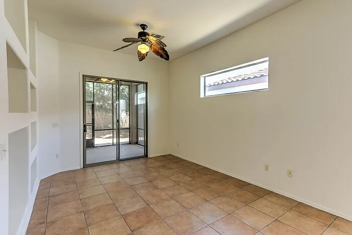 335 E Calle Nacrita — Photo 14