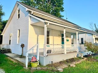 411 Elm St, Hope, IN 47246