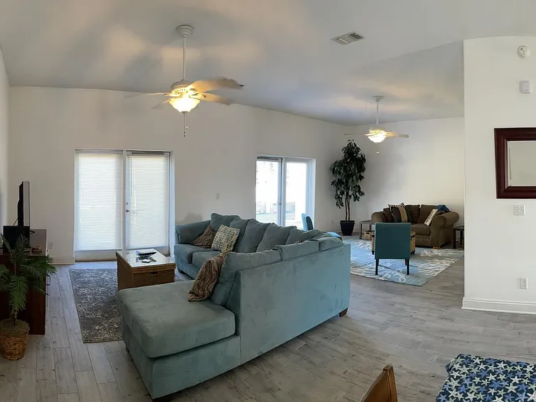 6059 Valhalla Ave — Photo 1