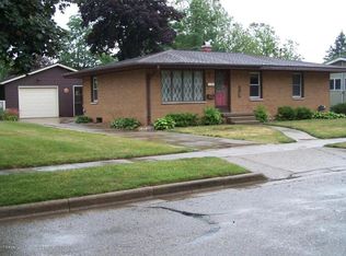 1105 S Clinton St, Charlotte, MI 48813