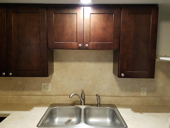 2nd image of 118 Colfax St NE #2