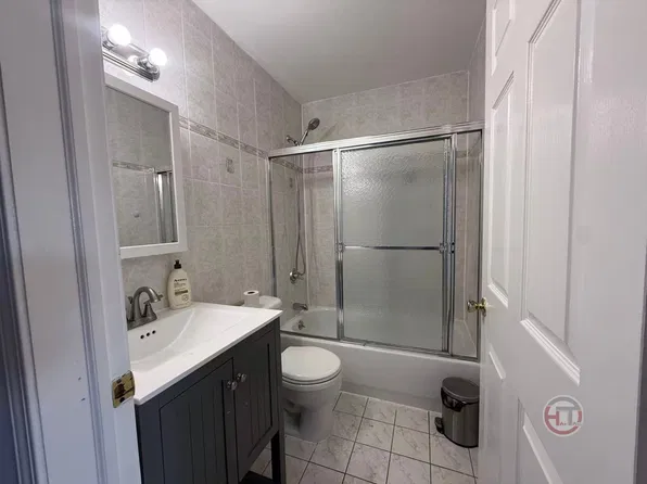 3227 Philip Ave APT 1, Bronx, NY 10465