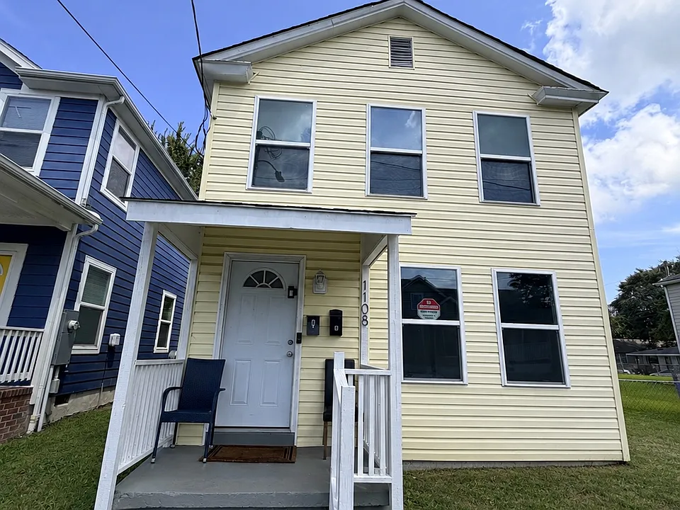 1108A Wall St