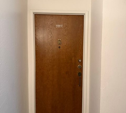 2nd image of 965 Shorepoint Ct #600