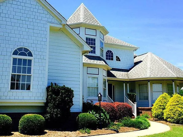 6952 Ogburn Farms Dr, Fuquay Varina, NC 27592