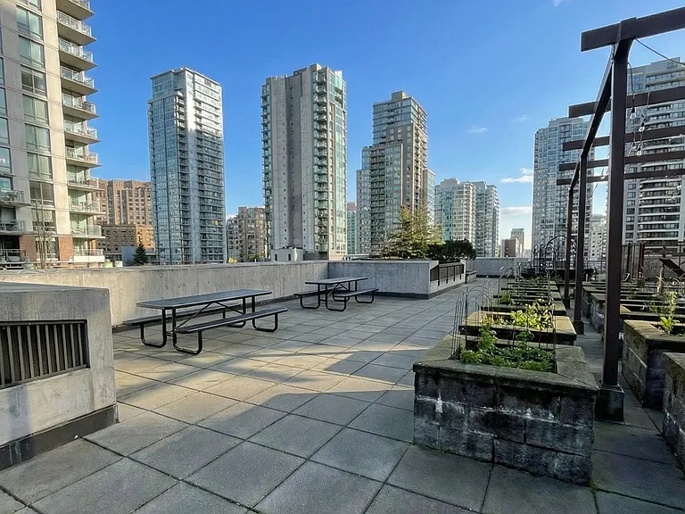 538 Smithe St #506 — Photo 8