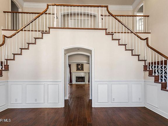 4th image of 624 Mount Cristo Rey Ln