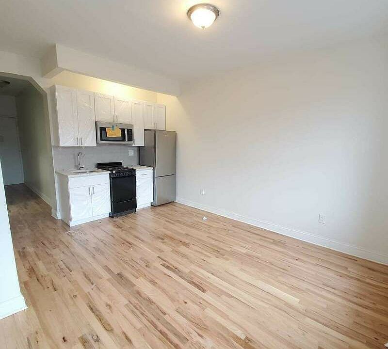 2nd image of 175 Ocean Pkwy #2JA