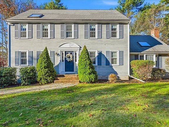 2nd image of 33 First Parish Ln