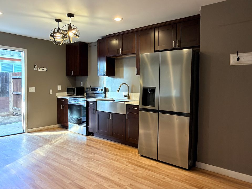 1st image of 639 N Midway Dr #3