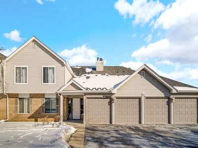 7050 Remington Ct #102, Woodridge, IL, 60517