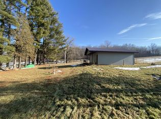 1736 County Rd W, Mineral Point, WI 53565