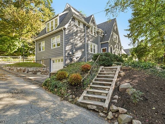 2nd image of 147 Glen Ave