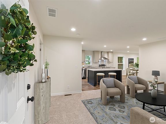 3rd image of 390 Mira Court SE