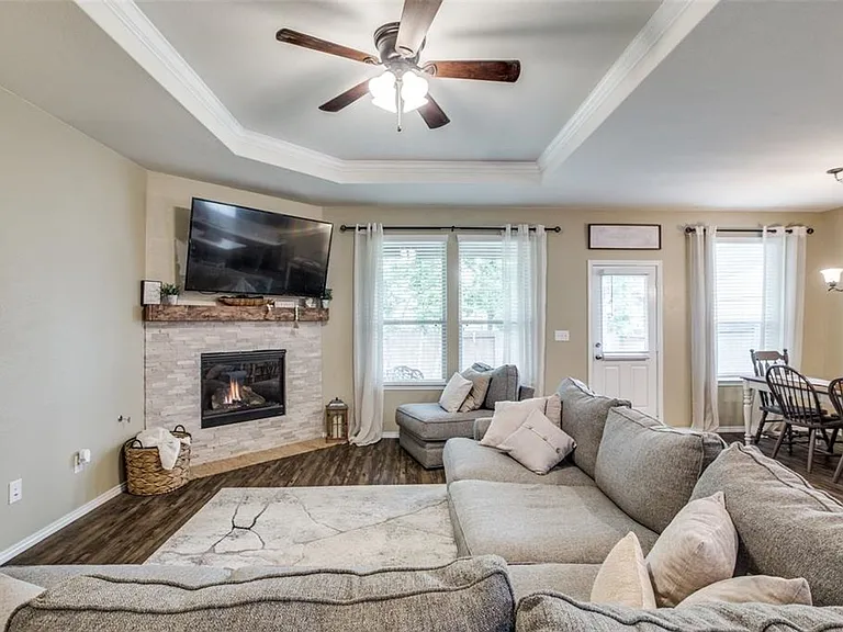2151 Lost Timbers Dr — Photo 11