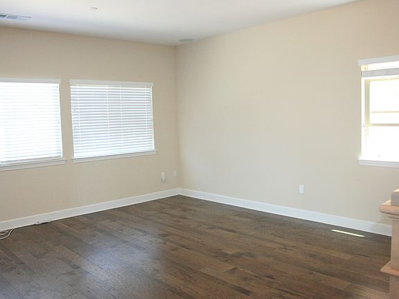 3rd image of 7084 Baneberry Ave