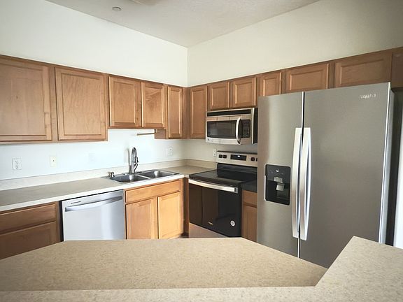 2nd image of 2526 Lexington Oak Dr