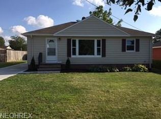 13683 Bellbrook Dr, Brookpark, OH