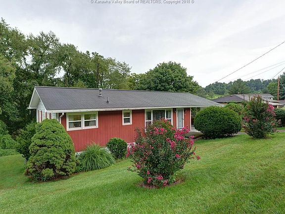 3rd image of 1213 Lyndale Dr