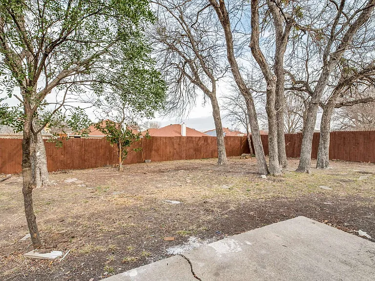 614 Brian Dr — Photo 20