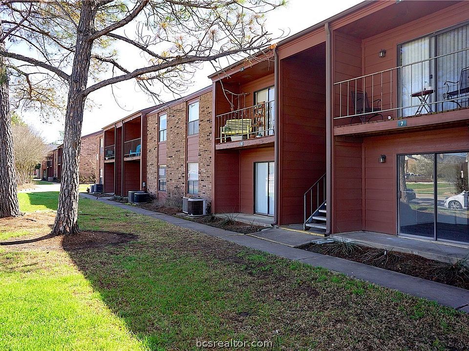 1st image of 904 University Dr #7
