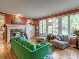 5121 W 158th St, Overland Park, KS 66224