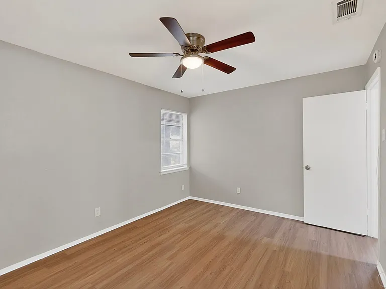 6601 Avalon Dr — Photo 11