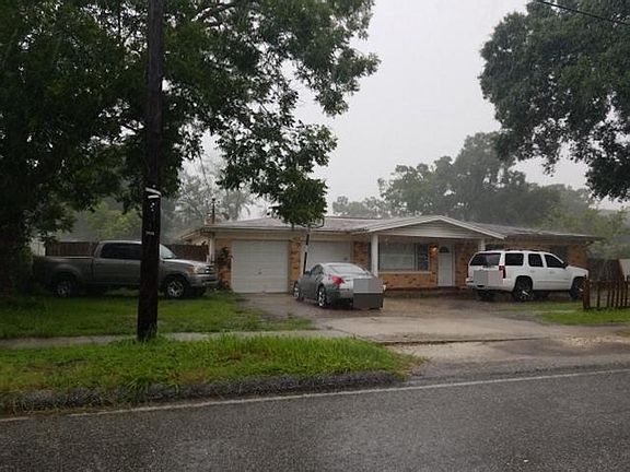 3rd image of 7809 N Boulevard