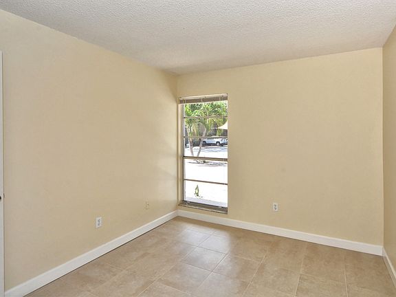 4th image of 1250 2nd St APT 106