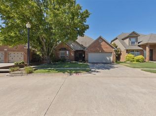 916 Riviera Dr, Norman, OK 73072