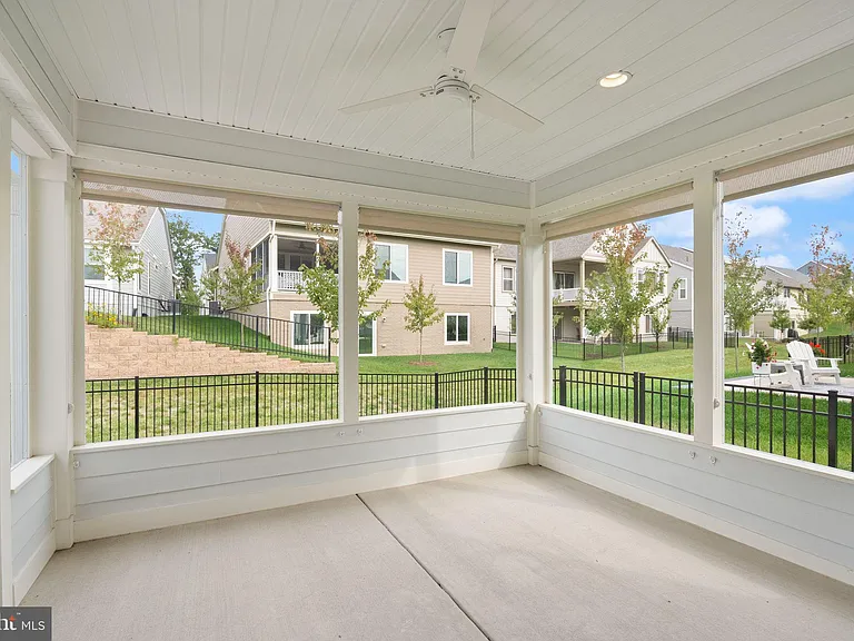 121 Cowbird St — Photo 23