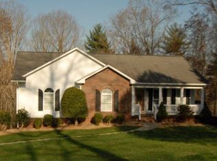 370 Pine Brook Pl, Wilkesboro, NC 28697