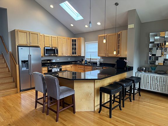 2nd image of 4332 N Rutherford Ave