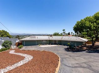 950 Pinecrest Ave, Escondido, CA 92025