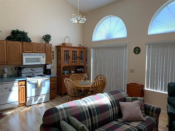3rd image of 191 Beyers Lake Est #191