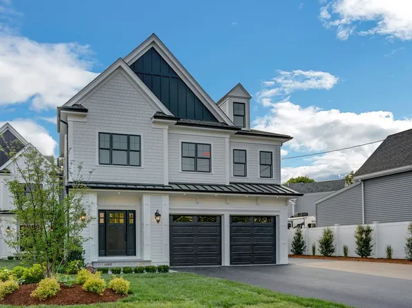 183 Hillside Ave #183, Needham Heights, MA 02494