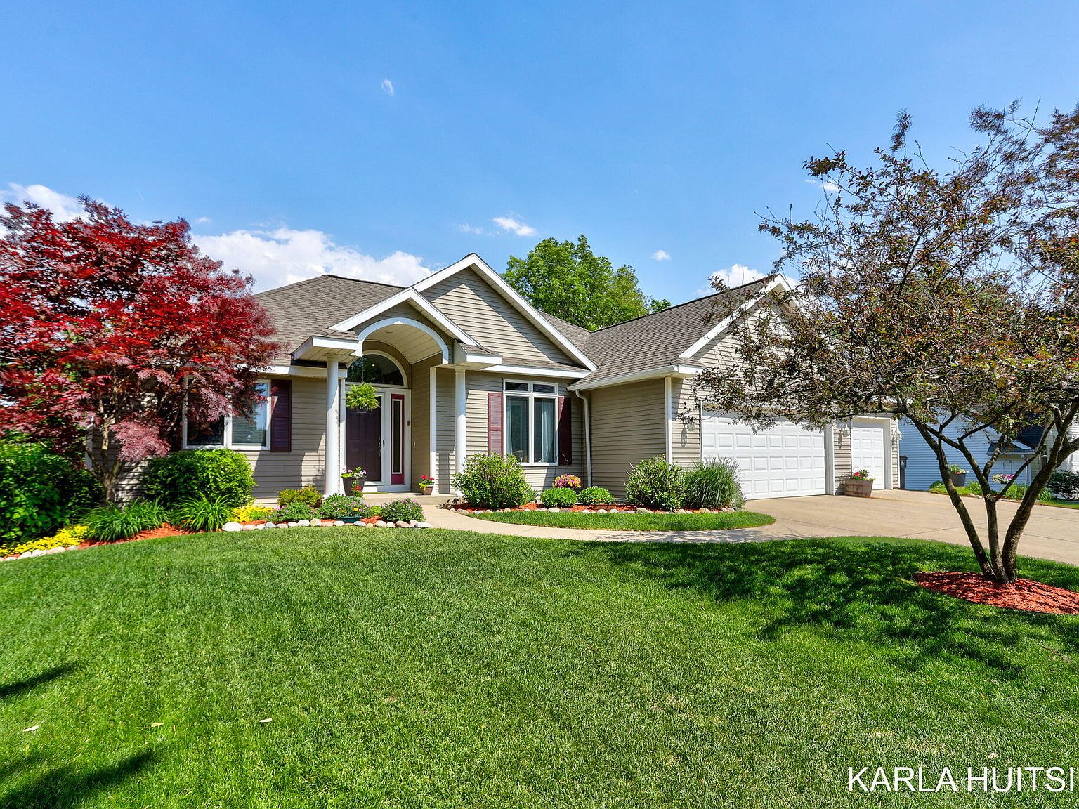 425 142nd Ave, Holland, MI 49424 Zillow