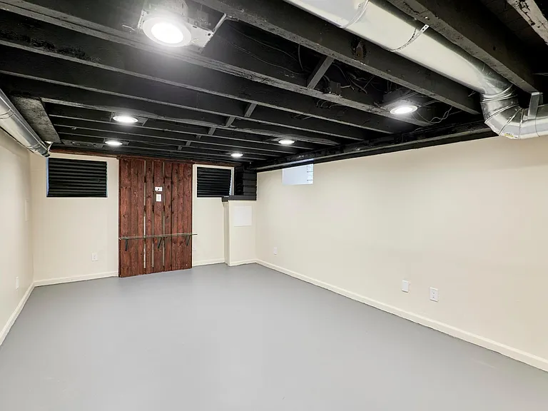 1421 N Park Pl — Photo 64