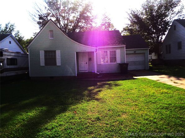 2005 S Dewey Ave