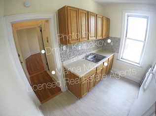 2278 41st St #4, Astoria, NY 11105