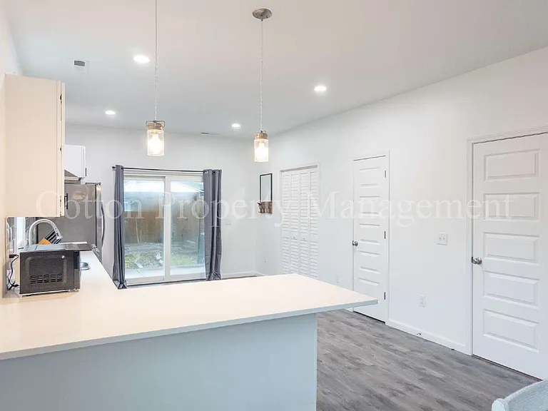 2709 Worth Dr — Photo 7