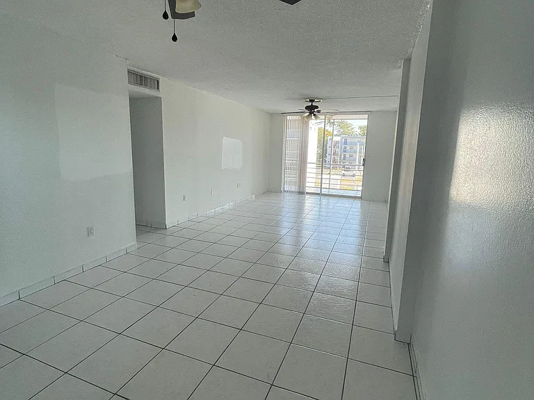 14180 SW 87th St #304 — Photo 5