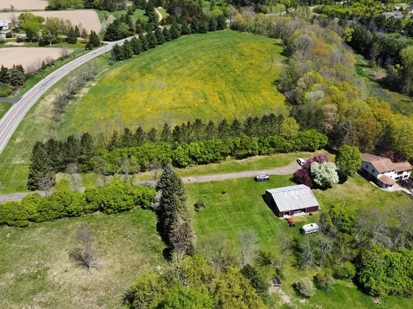 33175 N Lakes Trl, Lindstrom, MN 55045
