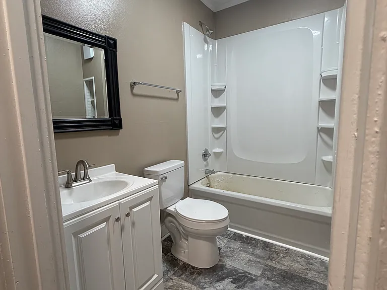 709 W Georgia Ave — Photo 7