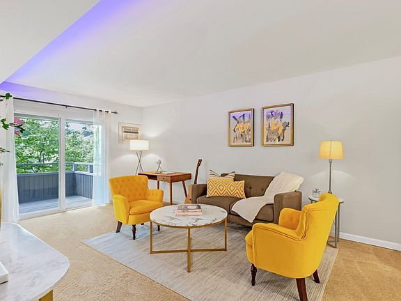 4th image of 842 100th Ave NE APT 106