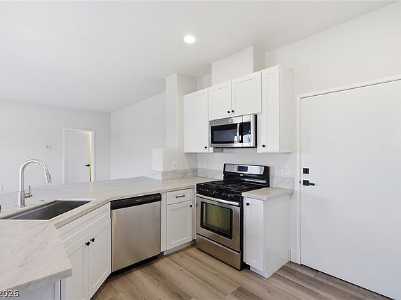 5th image of 2050 Los Feliz St Unit 179