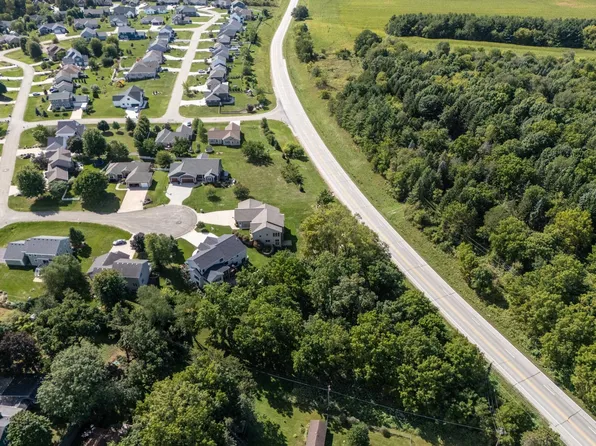 N6819 Canter Ct, Lake Mills, WI 53551